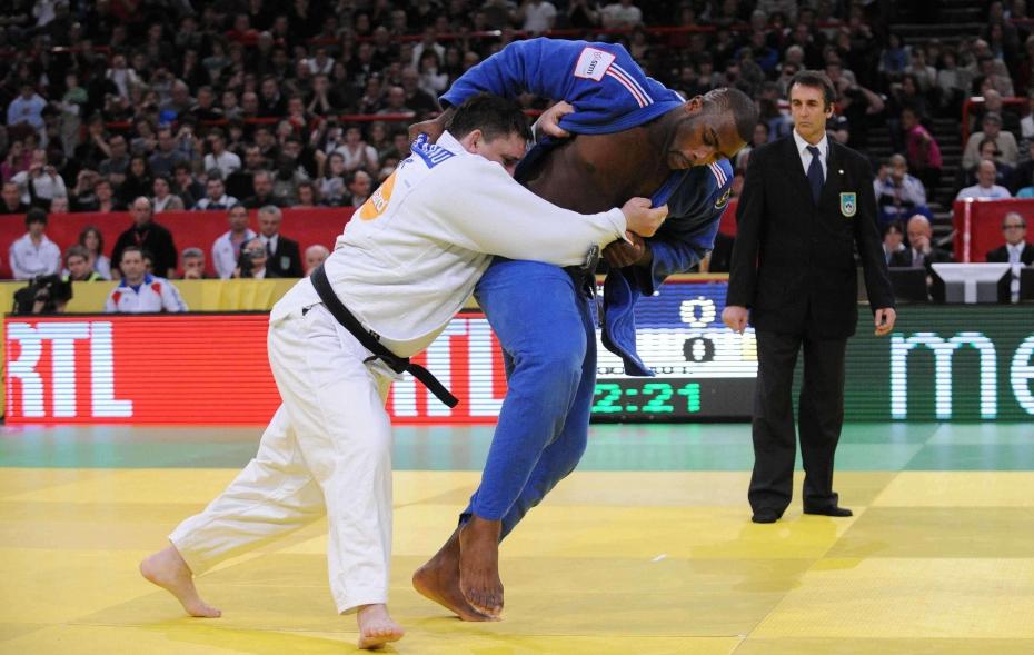 Teddy Riner Le champion de judo rentre un peu plus dans la légende du