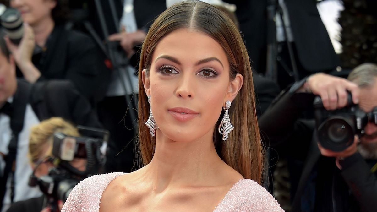 Iris Mittenaere Divine En Bikini Ses Fans Sont Aux Anges