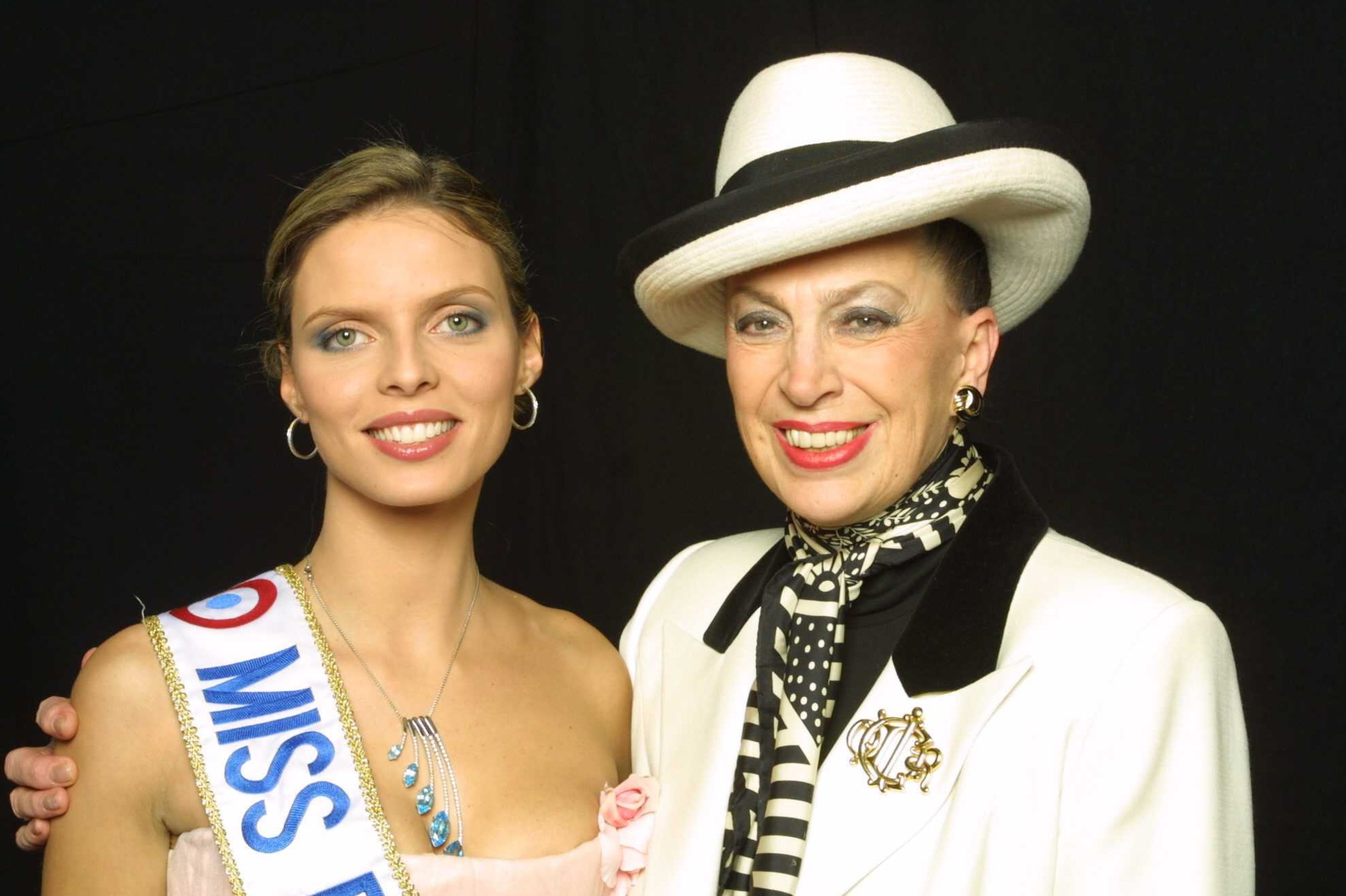 Sylvie Tellier évincée de Miss France Geneviève de Fontenay réagit et