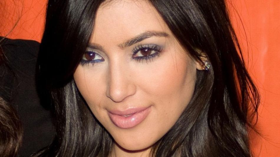 Pour La Toute Première Fois Kim Kardashian Sexprime Sur Son Nouveau Rôle De Maman 