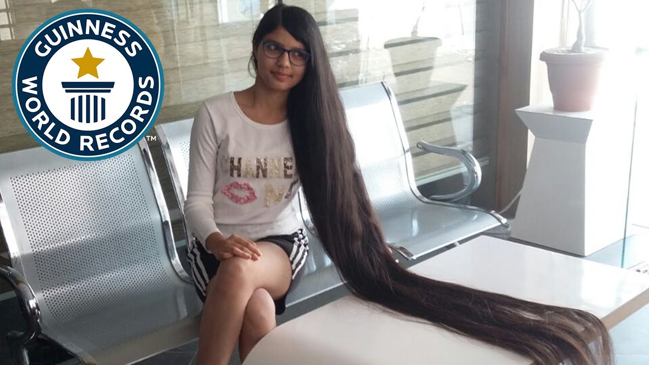 Record Cette adolescente a les cheveux les plus longs du
