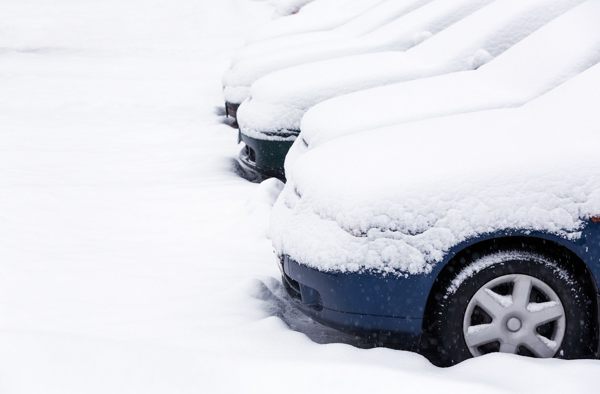 Comment enlever la neige sur une voiture ?