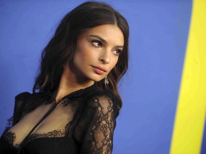 Emily Ratajkowski : elle réchauffe ses fans durant le confinement