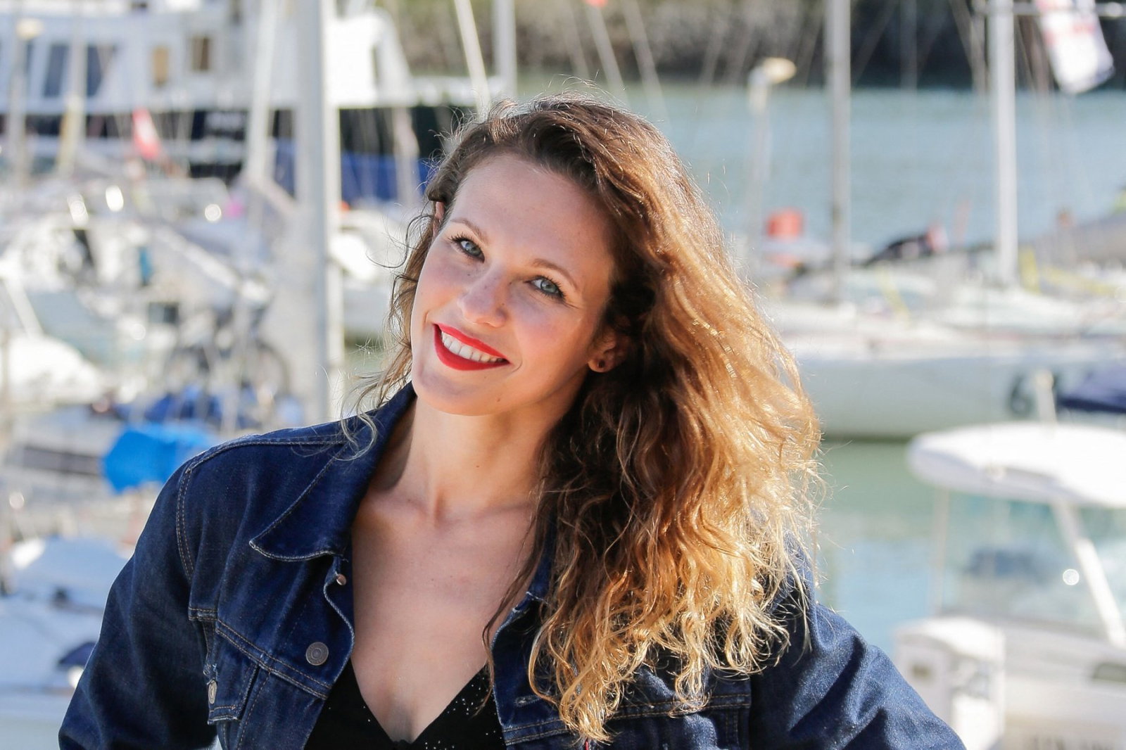 Lorie Pester nue : Quand la comédienne s'amuse du confinement