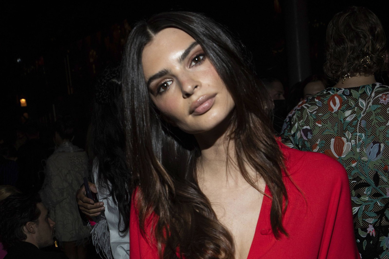 Emily Ratajkowski Accuse Robin Thicke D attouchements Sexuels Sur Le emily-ratajkowski-accuse-robin-thicke-d-attouchements-sexuels-sur-le