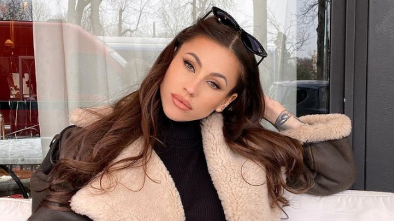 Ga?�lle Garcia Diaz annonce sa grossesse : elle surprend la Toile en d?�voilant son baby bump