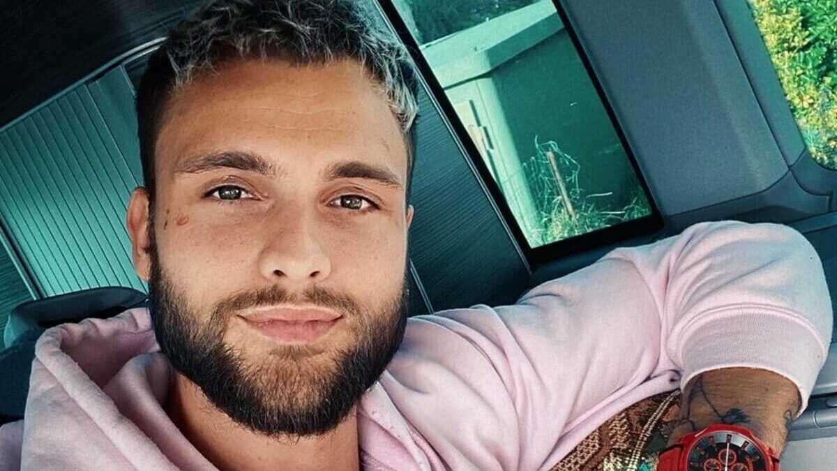 Bastien Grimal Bastos Affiche Ses Ex Dans Son Nouveau Clip Intitul bastien-grimal-bastos-affiche-ses-ex-dans-son-nouveau-clip-intitul