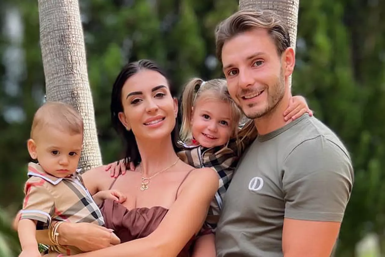 Martika Et Umberto Demenagement 2022 Martika Caringella séparée de son mari ? Ce cliché qui intrigue ses abonnés  sur Instagram