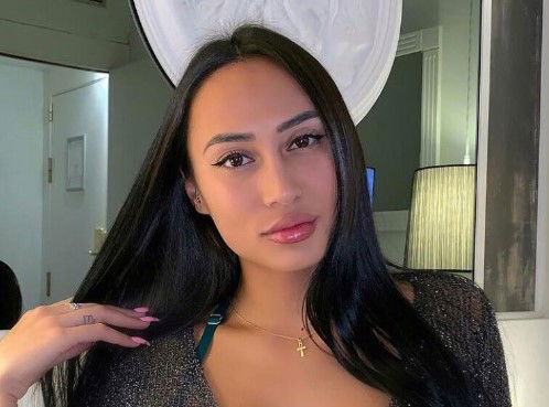 Qui est Astrid Nelsia