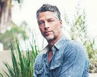 Qui est Bryan Randall