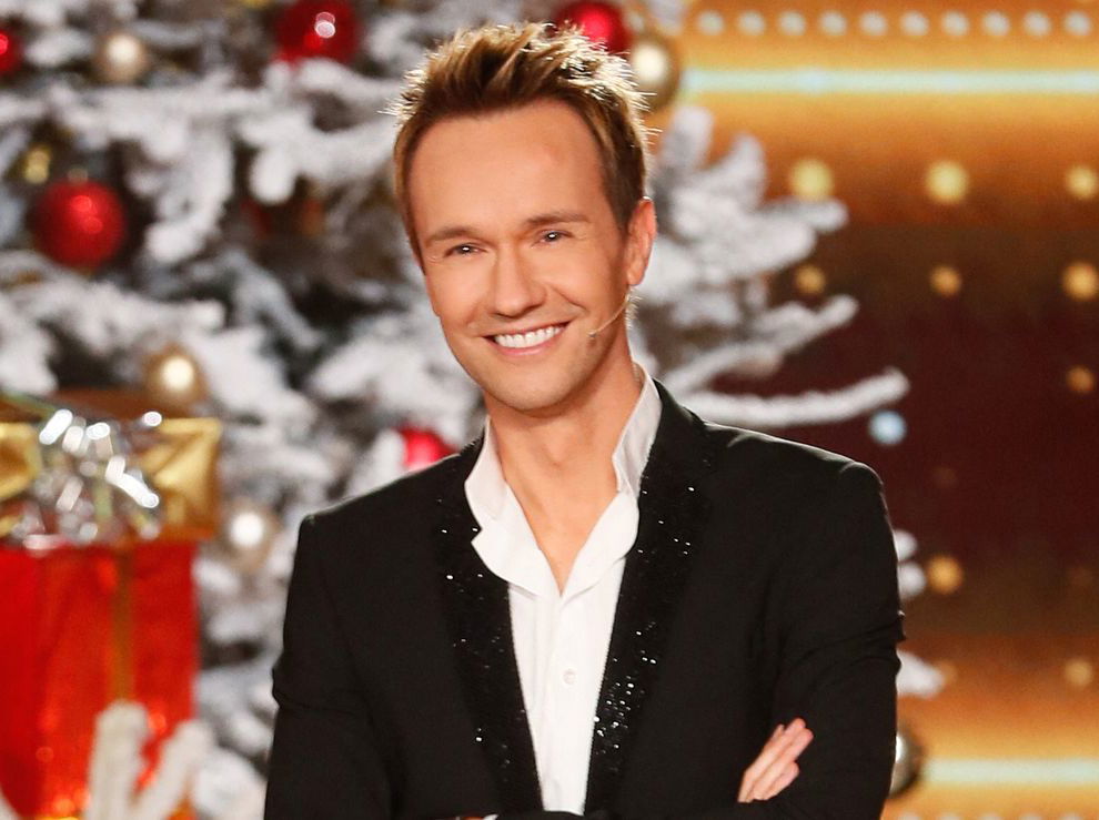 Cyril Féraud papa : il partage un rare cliché de son premier Noël avec son bébé