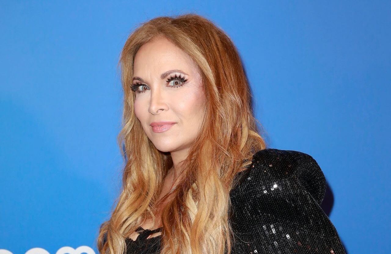 Hélène Ségara revient sur ce geste inattendu face à un artiste de Notre ...