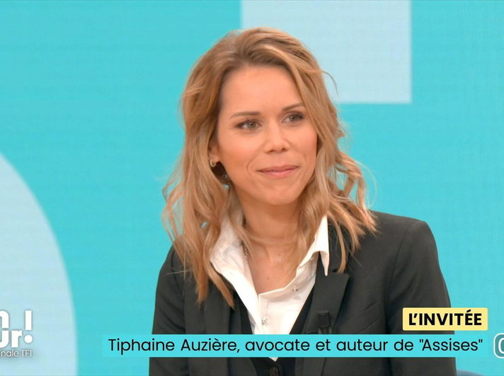 Tiphaine Auzi re S par e De Cyril Hanouna Et En Couple Un Jeune Homme tiphaine-auzi-re-s-par-e-de-cyril-hanouna-et-en-couple-un-jeune-homme